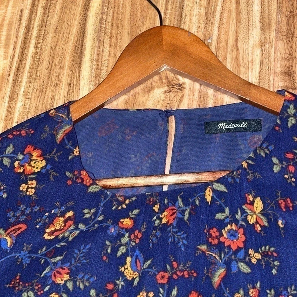 Madewell women’s blouse Large top shirt blue floral tier bell long sleeve layer - Picture 4 of 8